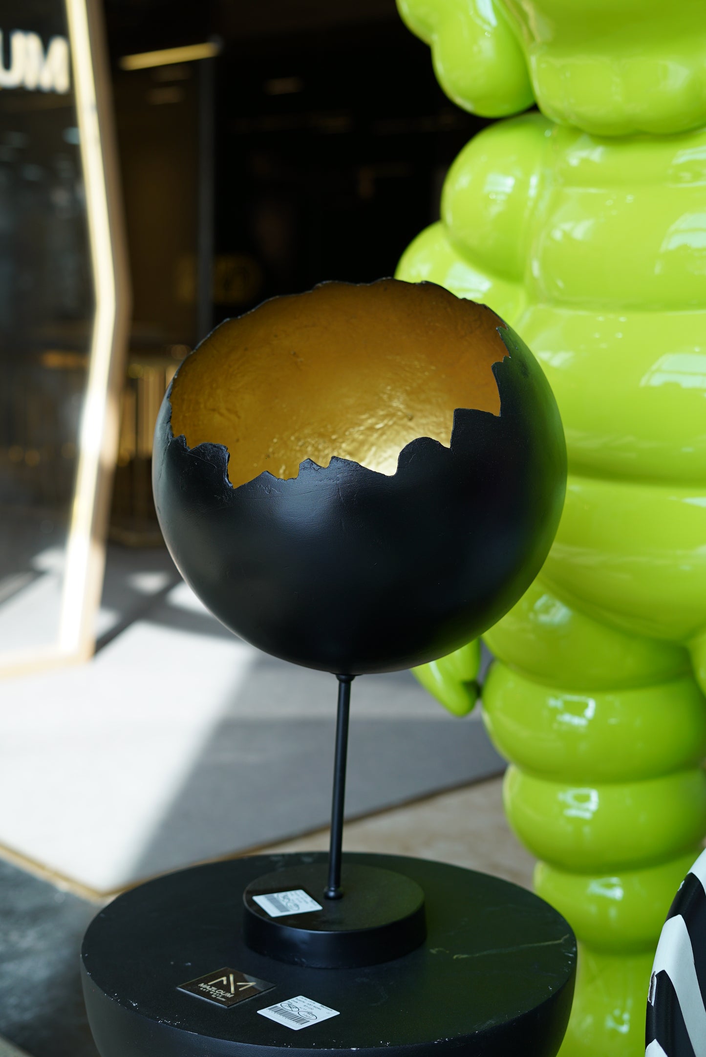 Crushed egg v1 lamp